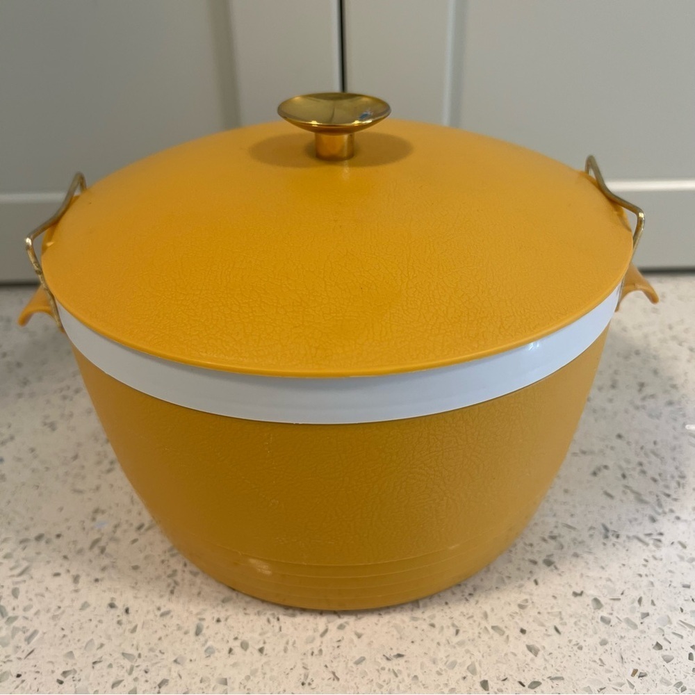 Vintage SUNFROST Therm-O-Ware Ice Bucket Cooler | Harvest Gold | Clips on Sides